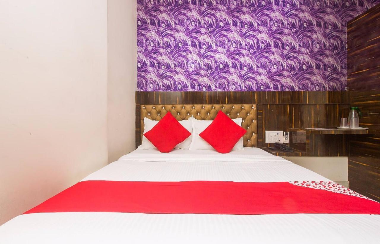 Capital O Hotel Pearl Near Us Embassy Bombay Extérieur photo