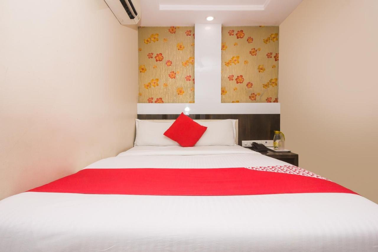Capital O Hotel Pearl Near Us Embassy Bombay Extérieur photo